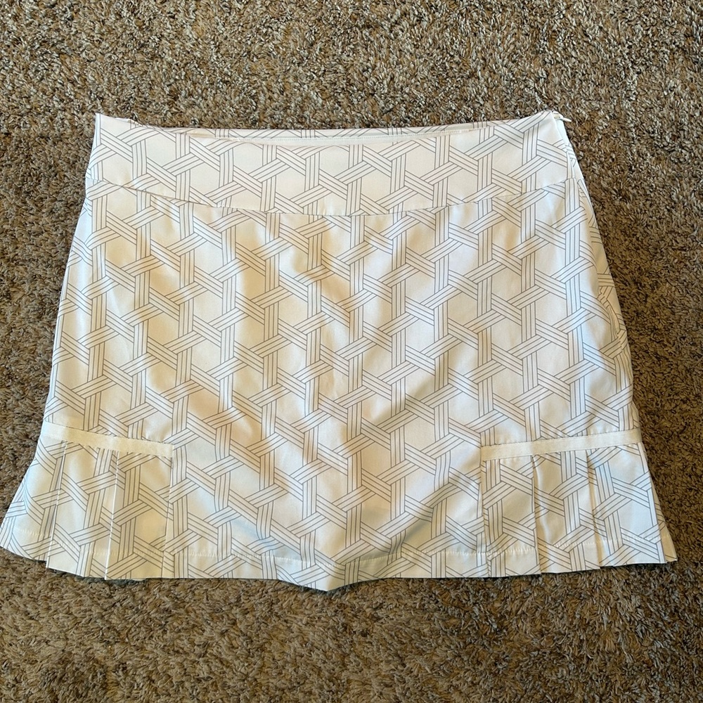 Women’s A-Line Geometric Print Golf Skort— White